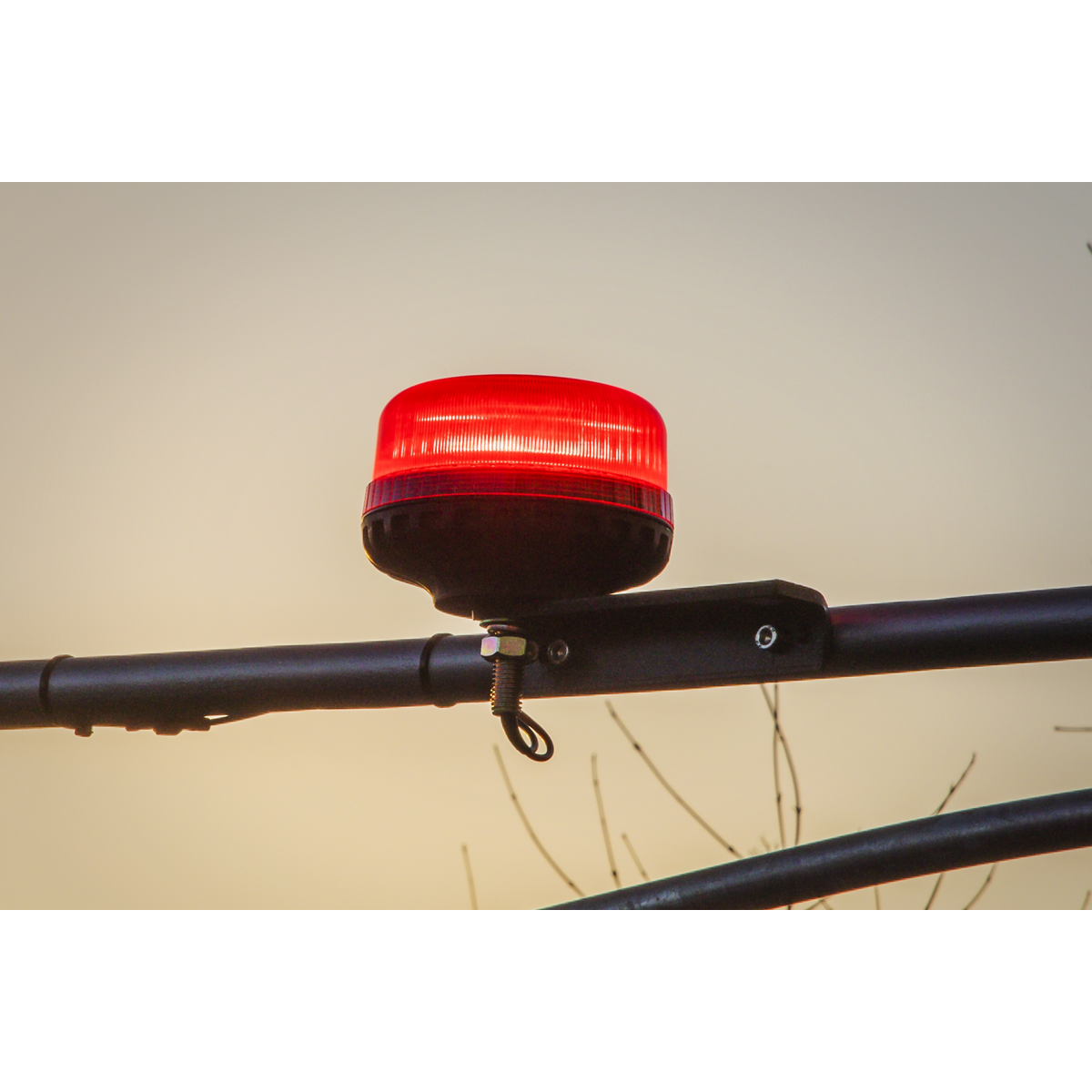 Sealey WB951LEDR Warning Beacon with 12mm Bolt Fixing 36W SMD LED 12/24V - Red - additional view 3