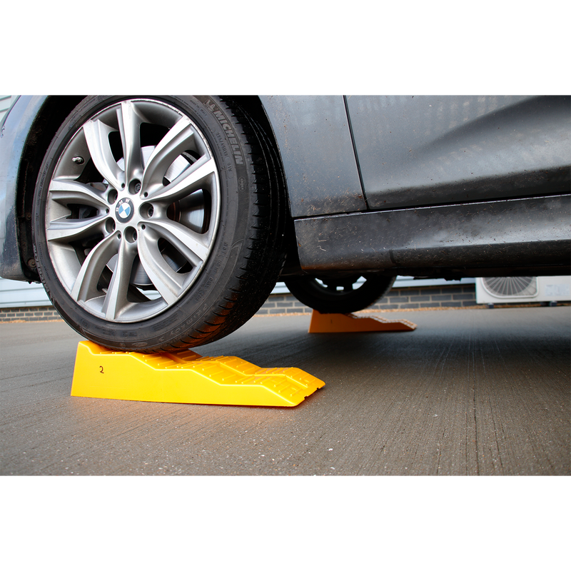 Sealey WL301 Levelling Ramps - 3-Stage 2.5 Tonne Capacity per Ramp 5 Tonne Capacity per Pair - additional view 3