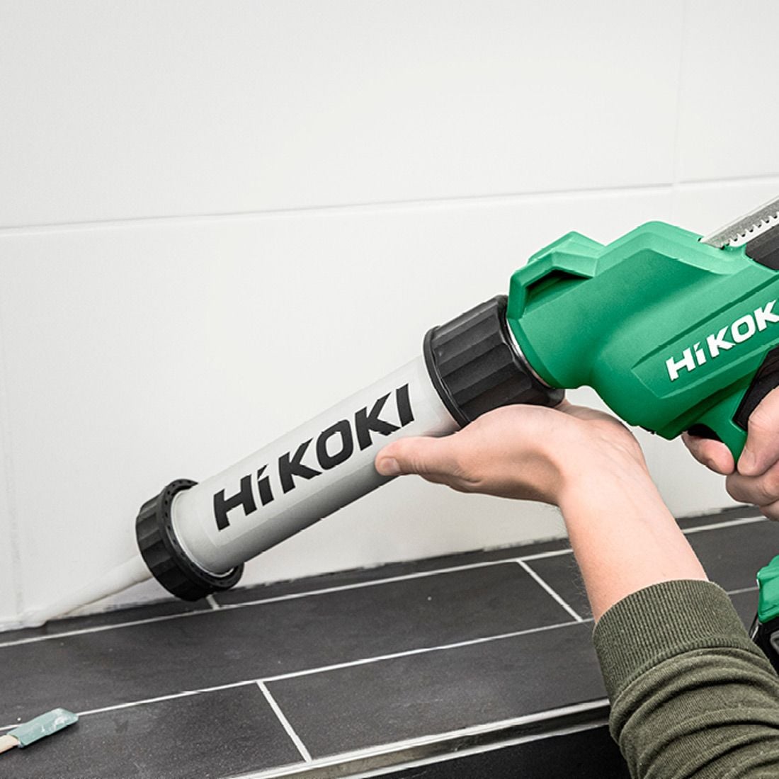 HiKOKI AC18DAW4Z 18v 400ml Caulking Gun - Bare Unit - AC18DAW4Z - HiKOKI / Hitachi Power Tools UK - Trade Counter Direct