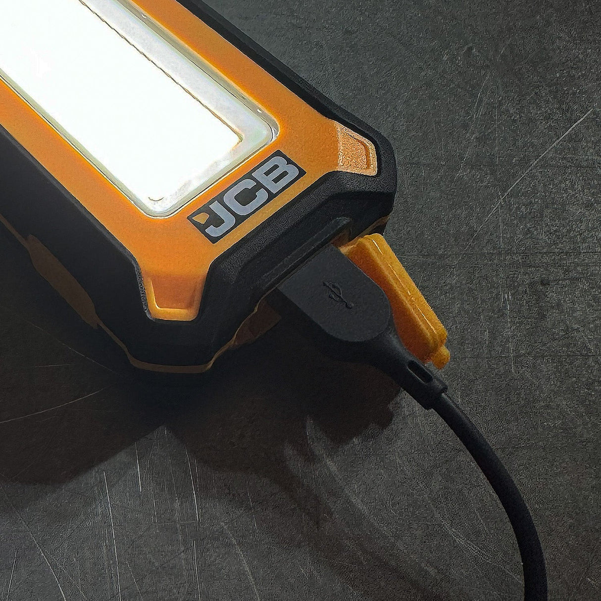 JCB 1000 LM Inspection and Work Light - JCB-WL-PALM - JCB Work Lights - Trade Counter Direct