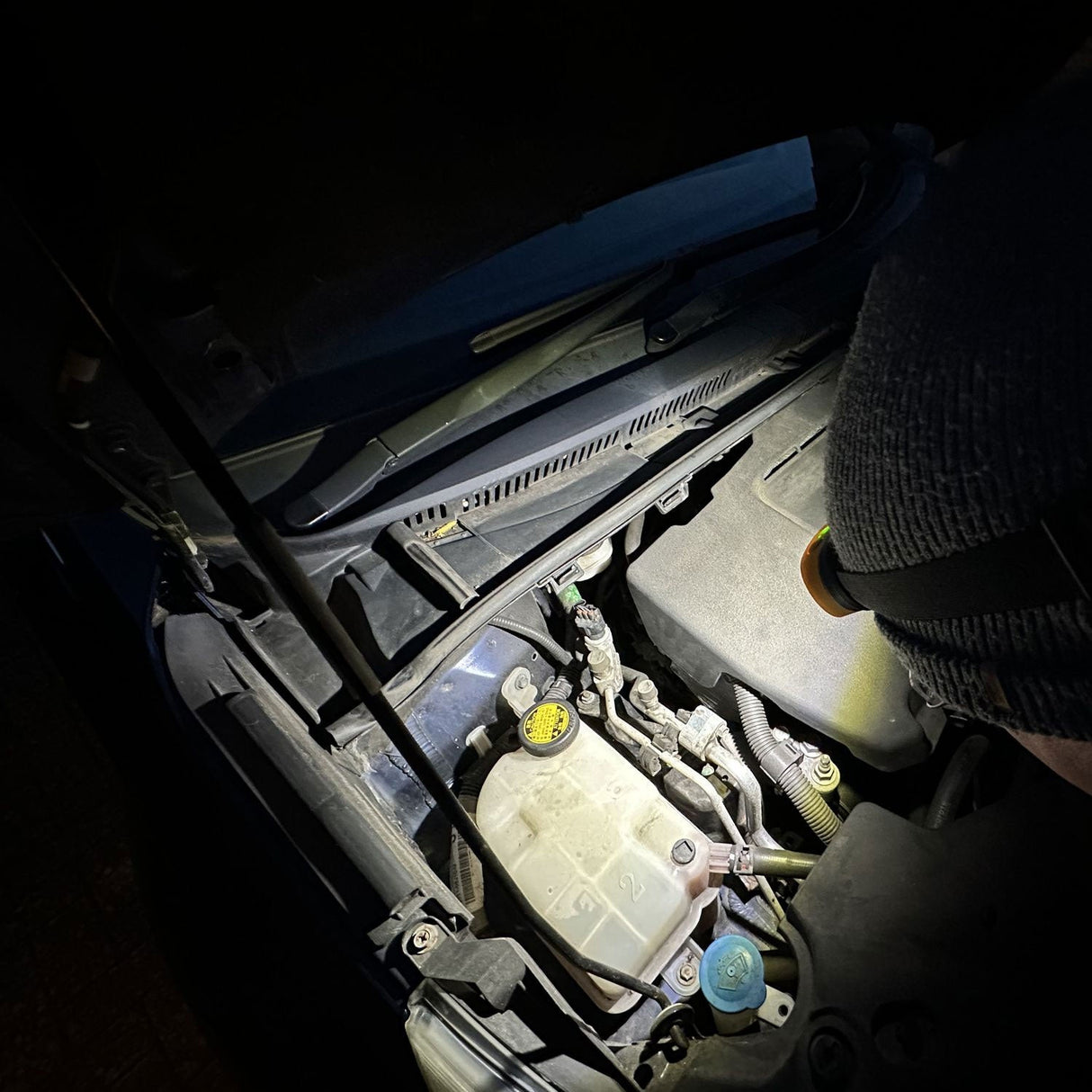 JCB Head Torch and Work Light - JCB-HT-XTRA - JCB Work Lights - Trade Counter Direct