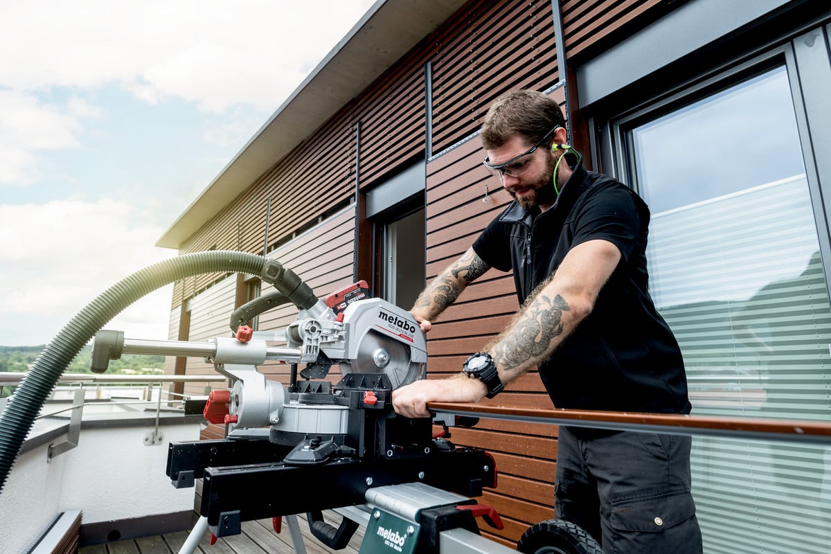 Metabo KGS 18 LTX BL 216, Brushless 8" Crosscut Mitre Saw, Body Only - 614216850 - 614216850 - Metabo Power Tools UK - Trade Counter Direct