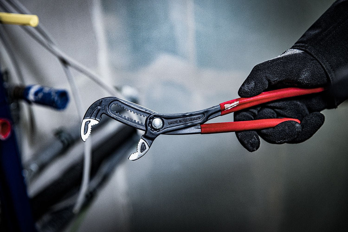 Milwaukee 250mm Adjustable Water Pump Pliers - 4932492459 - Milwaukee Tools UK - Trade Counter Direct