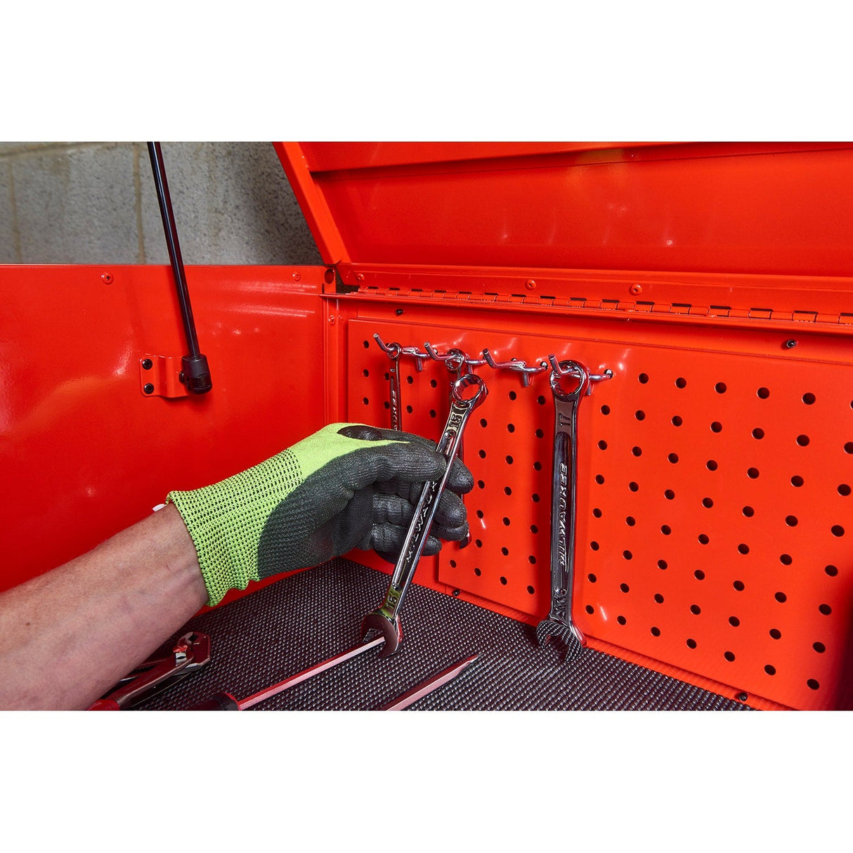 Milwaukee 4932478857 Toolguard 40" / 102cm Steel Work Cart - 4932478857 - Milwaukee Tools UK - Trade Counter Direct