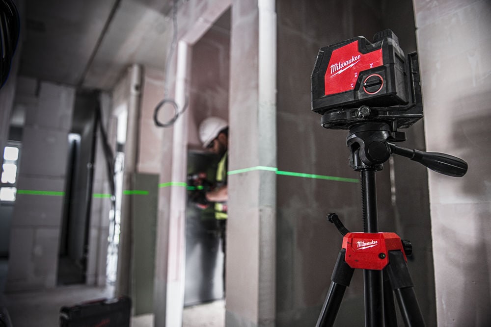 Milwaukee L4CLL - 301C USB Rechargeable Green Cross Line Laser Level - L4CLL-301C - Milwaukee Tools UK - Trade Counter Direct
