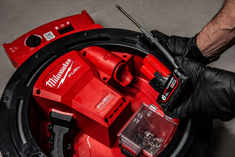 Milwaukee M12 HSFSM - 0 FUEL High - Speed Flexible Shaft Machine – Bare Unit - M12HSFSM-0 - Milwaukee Tools UK - Trade Counter Direct