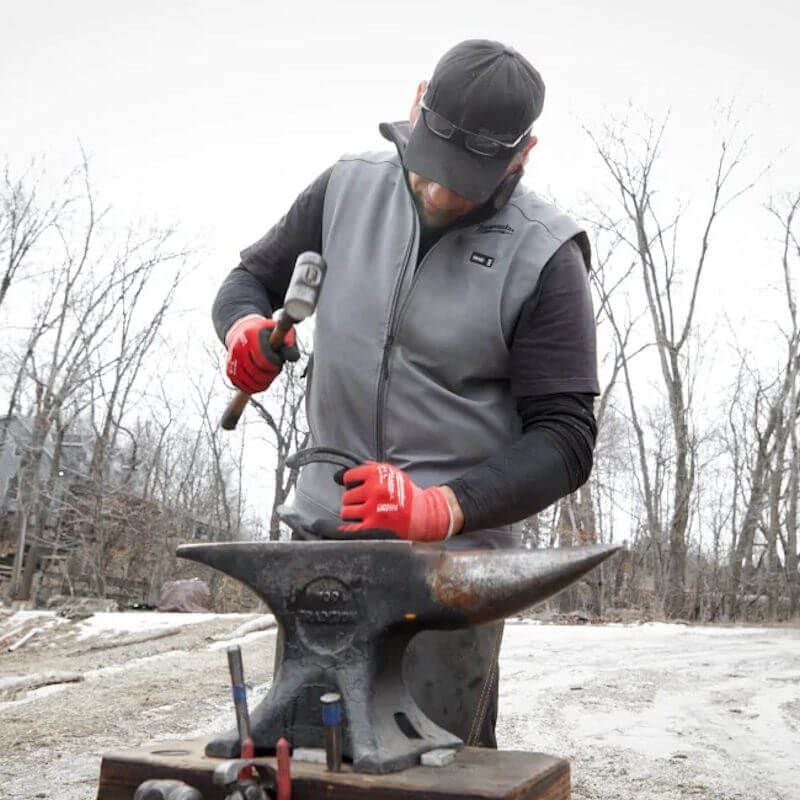 Milwaukee M12HVGREY1 - 0 12V Heated Puffer Vest - Grey - 4932480101 - Milwaukee Tools UK - Trade Counter Direct