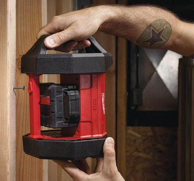 Milwaukee M18AL - 0 LED Area Light 18 Volt - Bare Unit - M18AL-0 - Milwaukee Tools UK - Trade Counter Direct