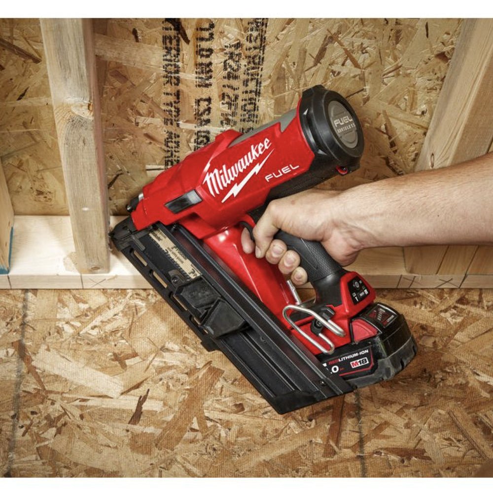 Milwaukee M18FFN - 502C 18v Fuel Framing Nailer With 2 x 5.0Ah Batteries and Charger - M18FFN-502C - Milwaukee Tools UK - Trade Counter Direct