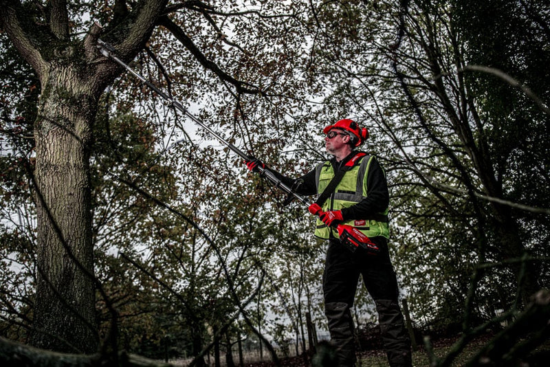 Milwaukee M18FOPH - CSA Quik - Lok Chainsaw Attachment - M18FOPH-CSA - Milwaukee Tools UK - Trade Counter Direct