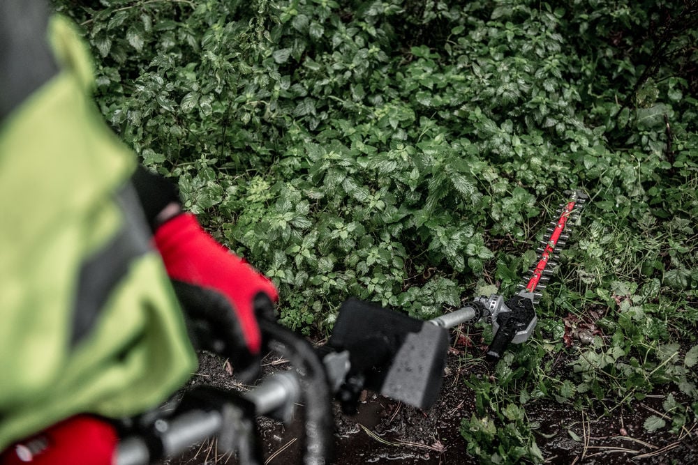 Milwaukee M18FOPH - HTA Hedge Trimmer Attachment - M18FOPH-HTA - Milwaukee Tools UK - Trade Counter Direct