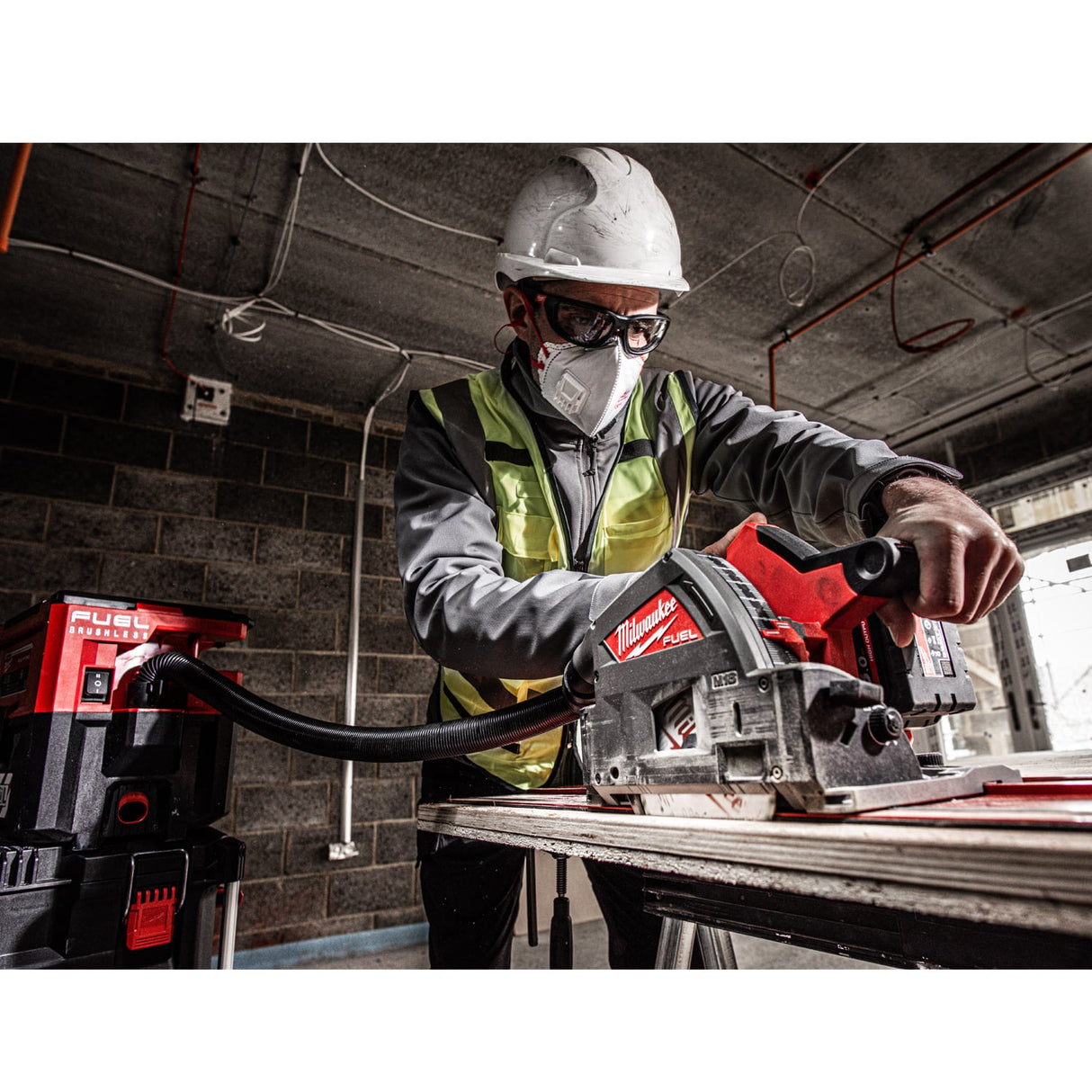 Milwaukee M18FPS55-0P M18 Fuel 55mm Plunge Saw, & Packout Case, Guide Rail Compatible