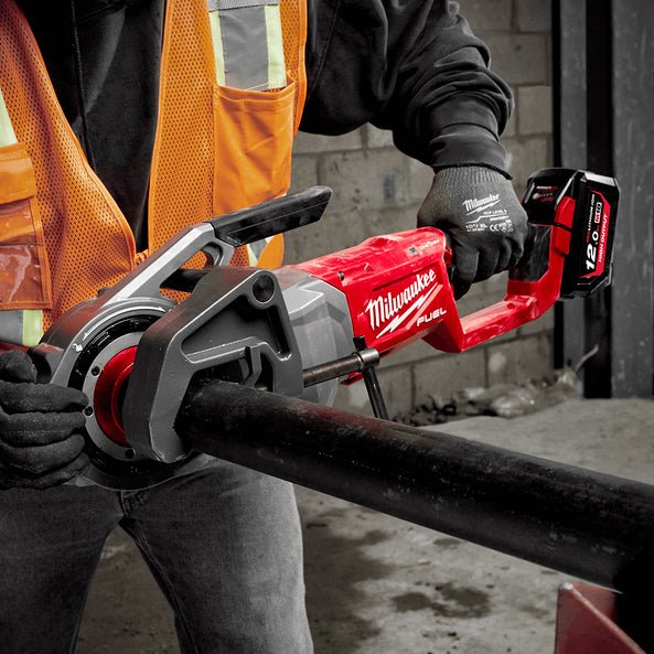 Milwaukee M18FPT114 - 0C One - Key Fuel Pipe Threader 1 1/4" - 4933480220 - M18FPT114-0C - Milwaukee Tools UK - Trade Counter Direct