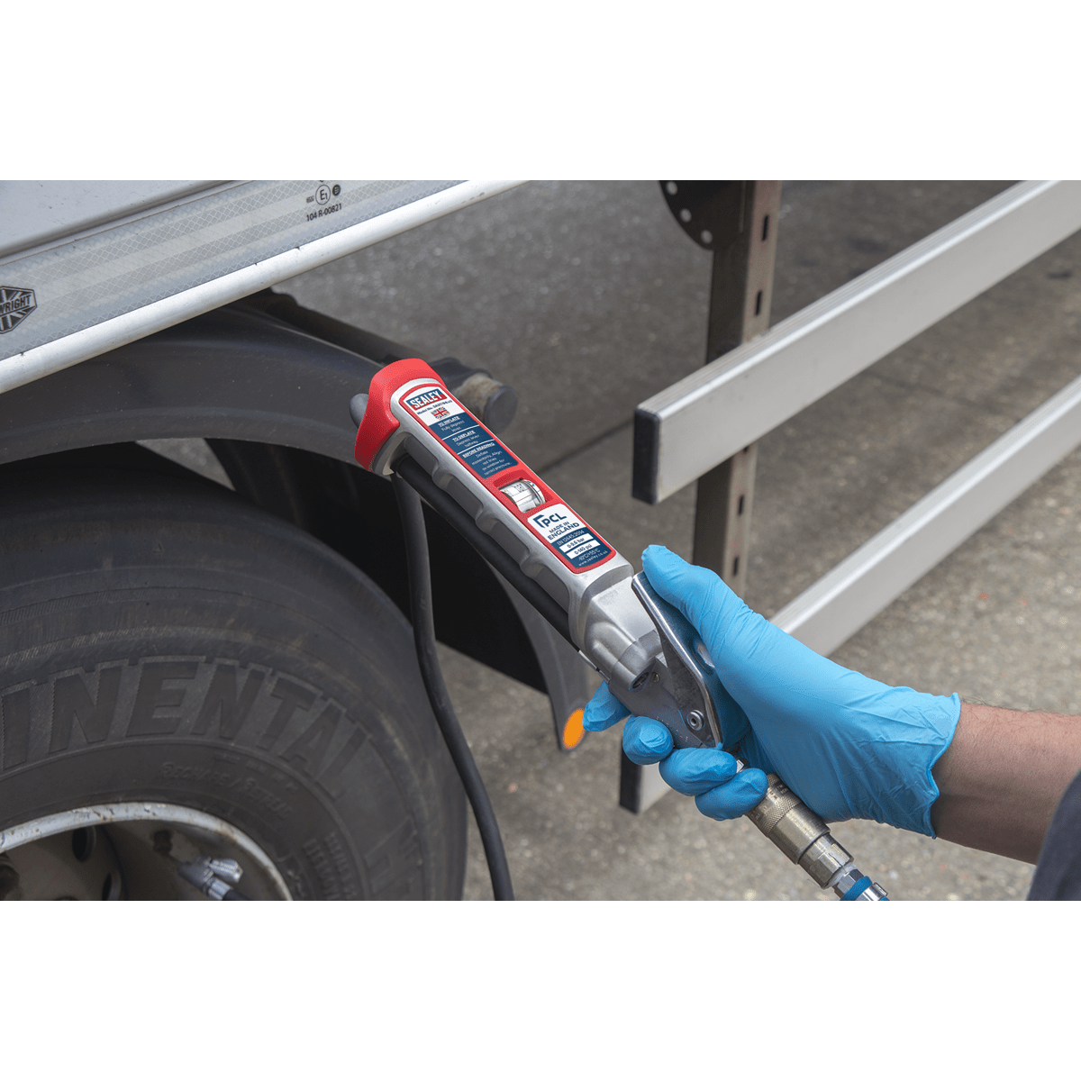 Sealey SA37/94 PCL Professional Tyre Inflator with 2.5m Hose & Clip-On Connector - SA37/94 - Sealey Tools UK - Trade Counter Direct