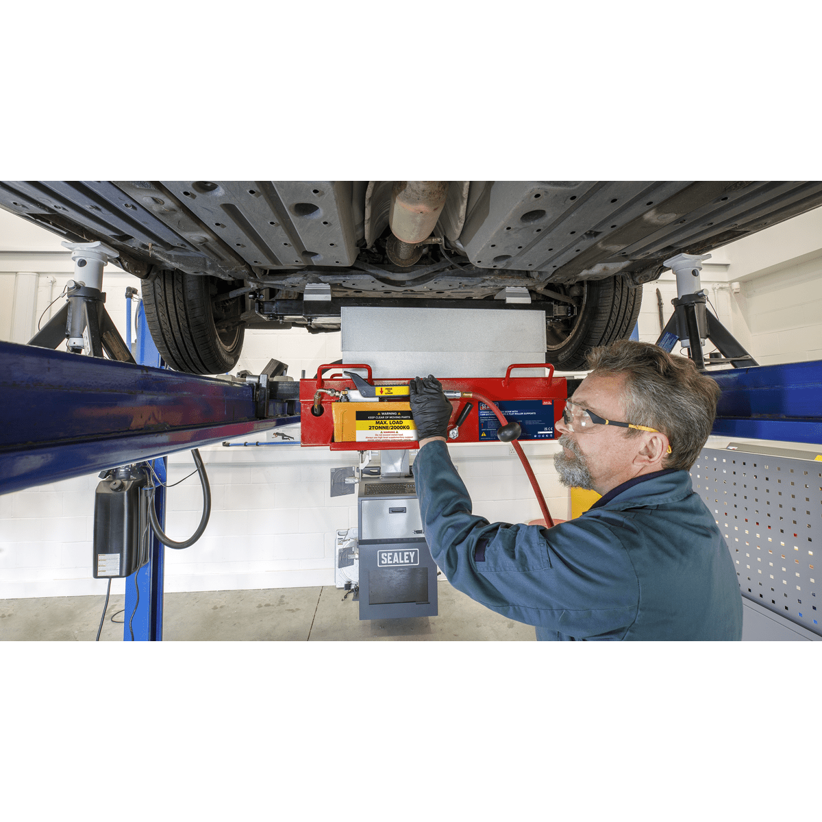 Sealey SJBEX200A Air Jacking Beam 2tonne with Arm Extenders & Flat Roller Supports - SJBEX200A - Sealey Tools UK - Trade Counter Direct