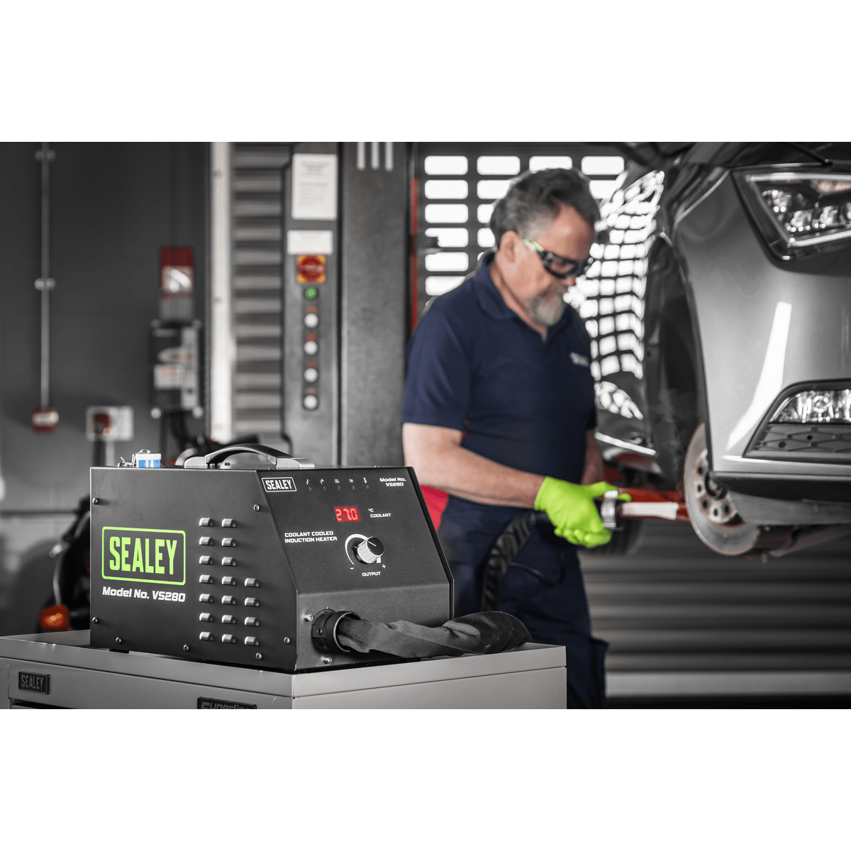 Sealey VS280 Coolant Cooled Induction Heater 3700W - VS280 - Sealey Tools UK - Trade Counter Direct