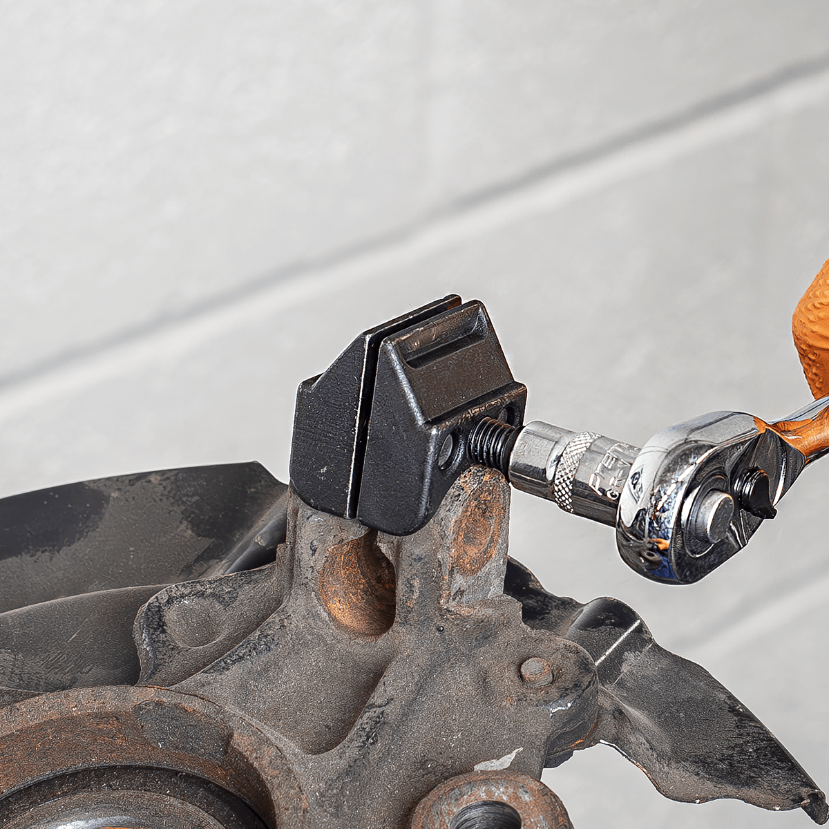 Sealey VS393 Suspension Split Hub & Ball Joint Spreader - VS393 - Sealey Tools UK - Trade Counter Direct