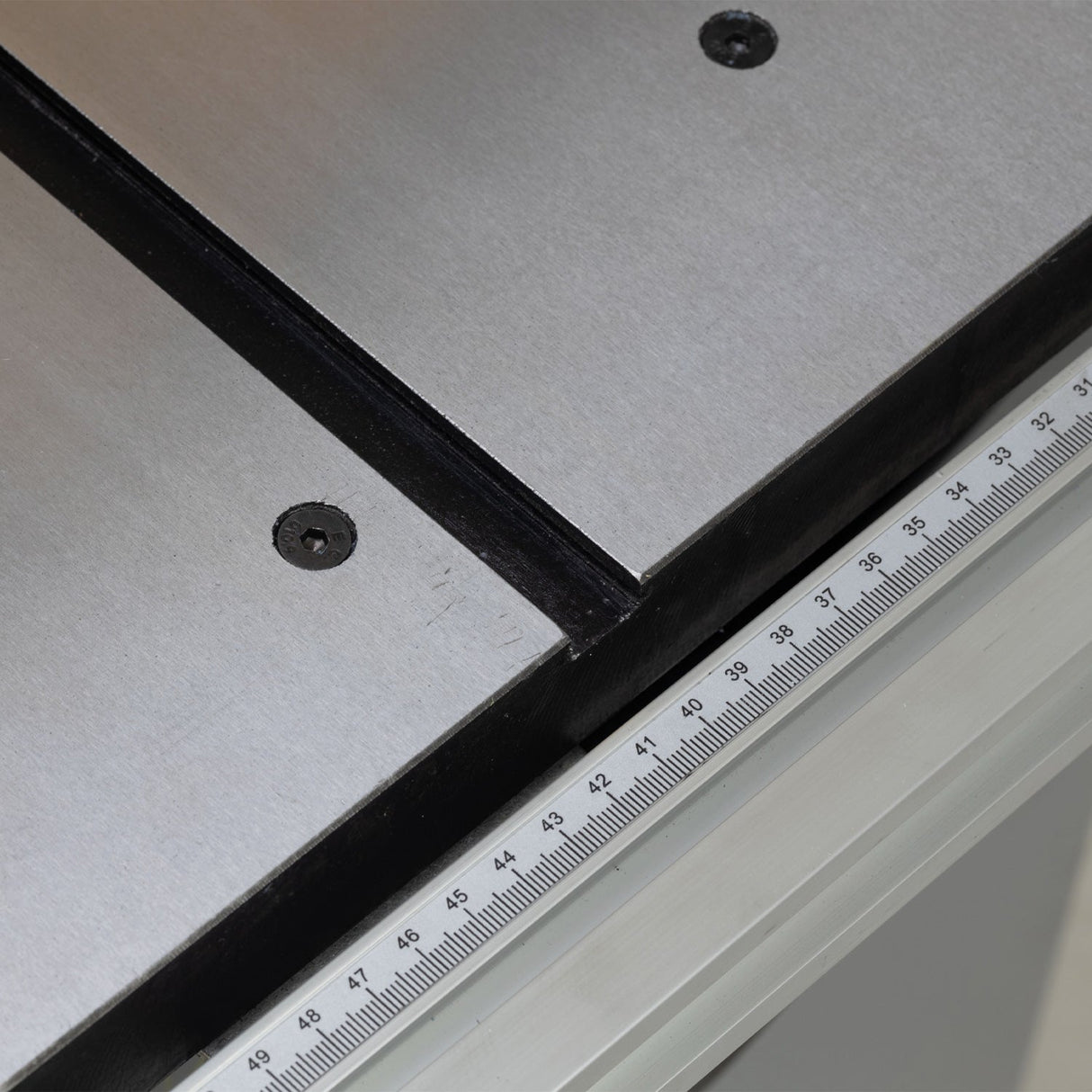 SIP 10" Professional Compact Cast Iron Table Saw - SIP-01480 - SIP Tools UK - Trade Counter Direct