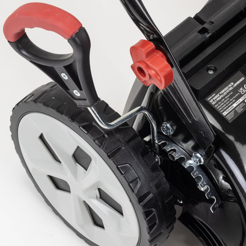 SIP HONDA-Powered 56cm Self-Propelled Petrol Lawnmower - SIP-08228 - SIP Tools UK - Trade Counter Direct