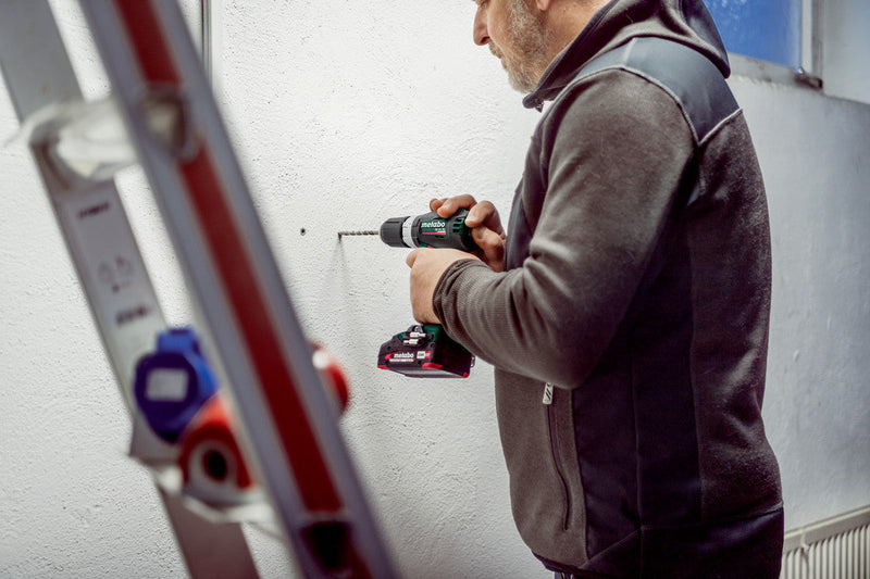Metabo SB 18 L BL Set (613157710) 18V Brushless Cordless Combi Drill Kit (2 x 2Ah Batteries) product image 2