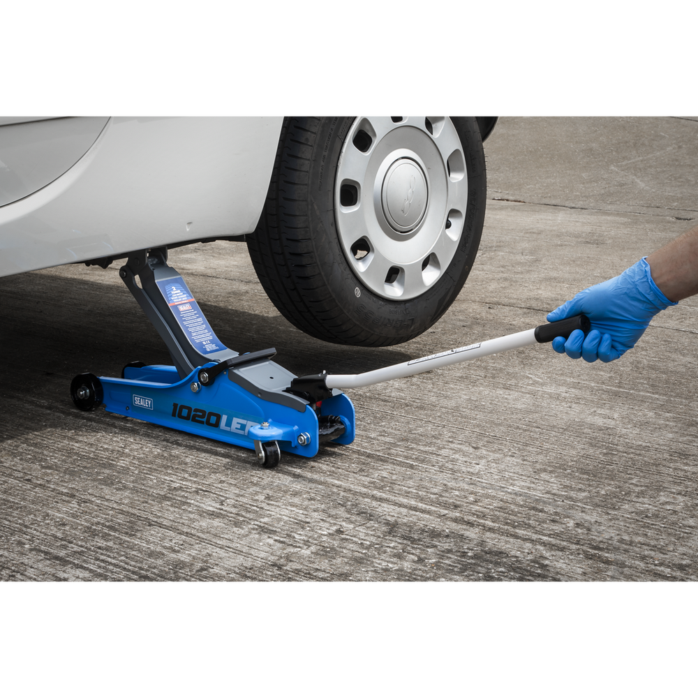 Sealey 1020LEB Low Profile Short Chassis Trolley Jack 2 Tonne - Blue - additional view 4