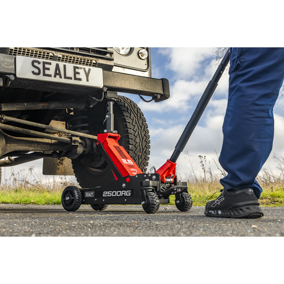 Sealey 2500RG Big Wheel Hybrid Trolley Jack for Off-Road Vehicles, SUVs, Vans & 4x4s with Super Rocket - additional view 13