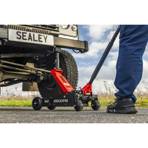 Sealey 2500RG Big Wheel Hybrid Trolley Jack for Off-Road Vehicles, SUVs, Vans & 4x4s with Super Rocket - additional view 13