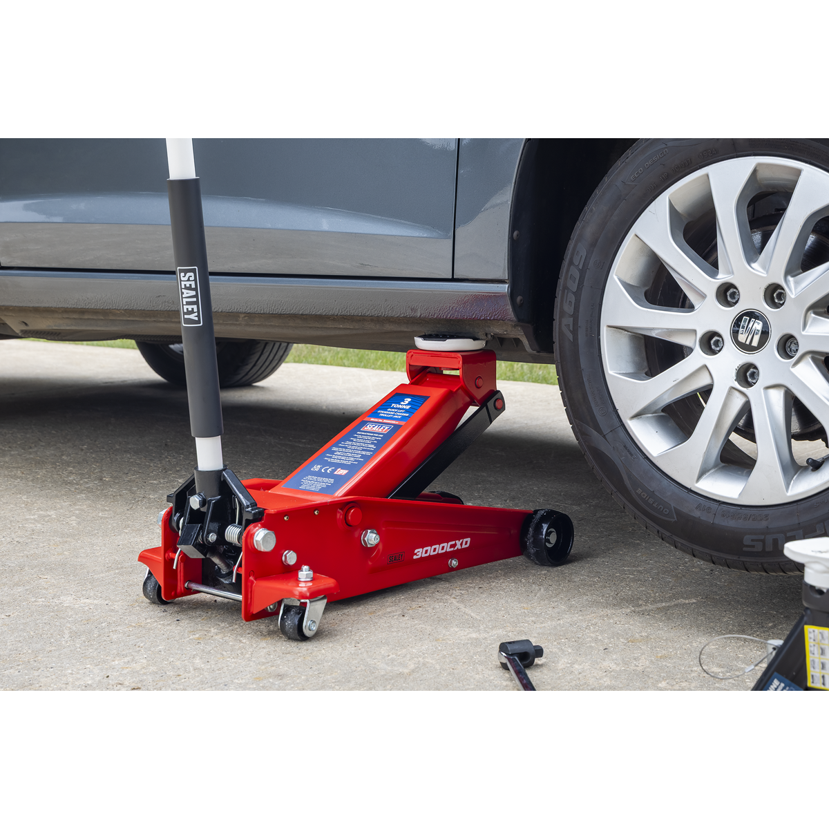 Sealey 3000CXD Quick Lift Standard Chassis Trolley Jack 3 Tonne - additional view 17