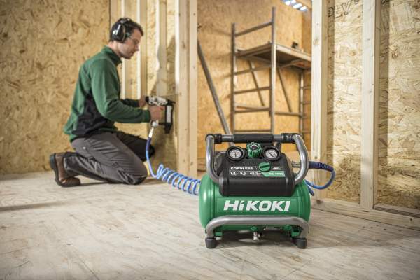 HiKOKI EC36DAW4Z 36V MULTI VOLT Compressor 7,6L, 135PSI, 12.4KG, work on both DC & AC (with ET36A) - view 2