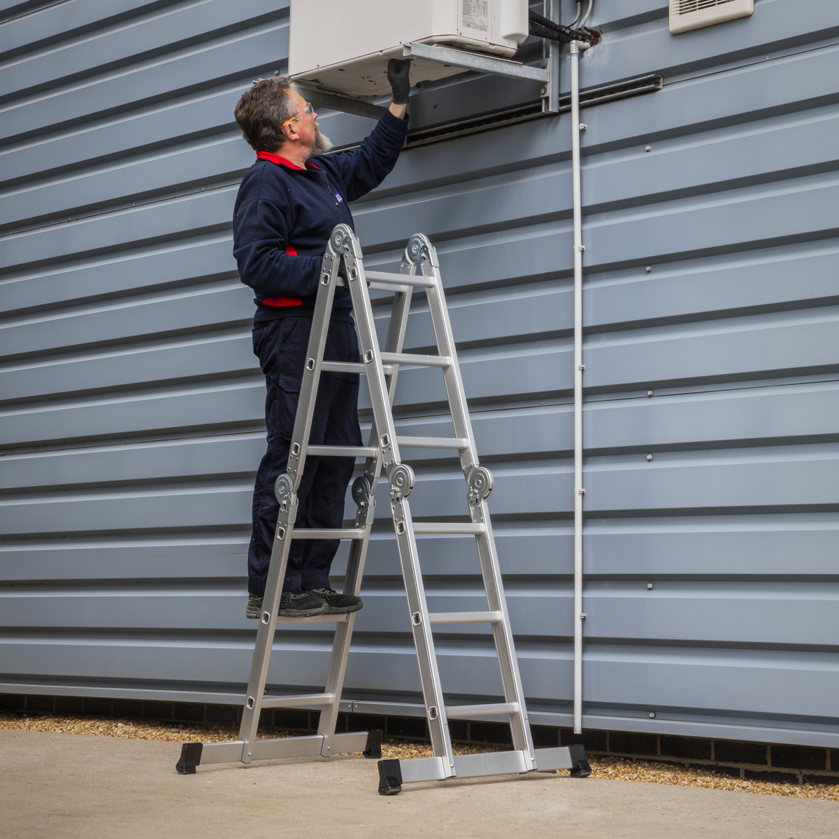 Sealey AFPL1 4-Way Aluminium Folding Platform Ladder - EN 131 - additional view 6