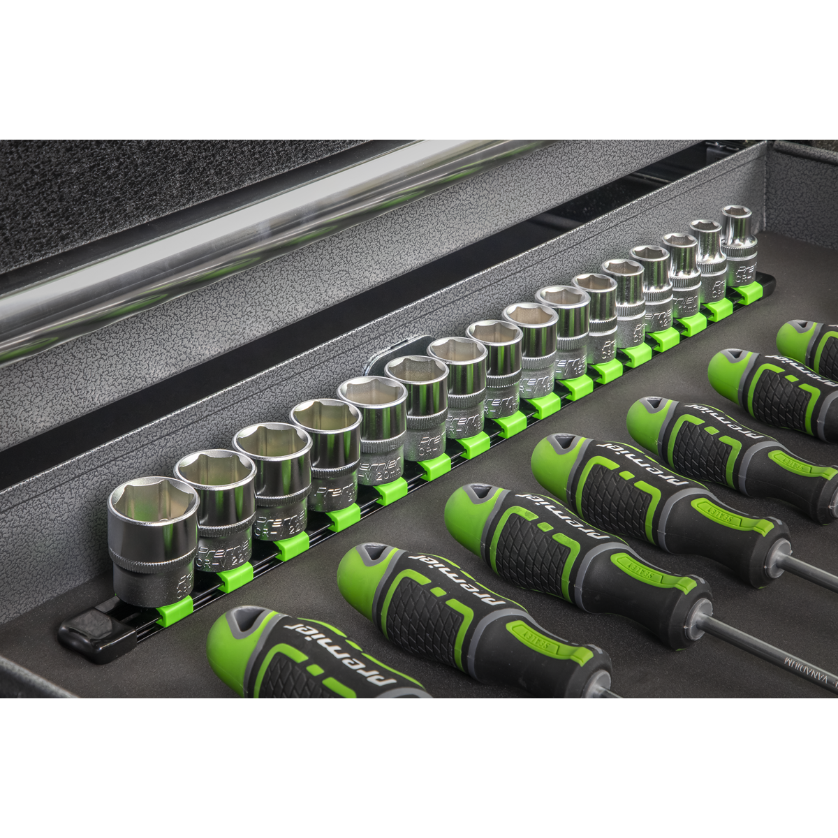 Sealey AK27054HV Premier Socket Retaining Rail with 16 Clips 1/2"Sq Drive - Hi-Vis Green - additional view 8