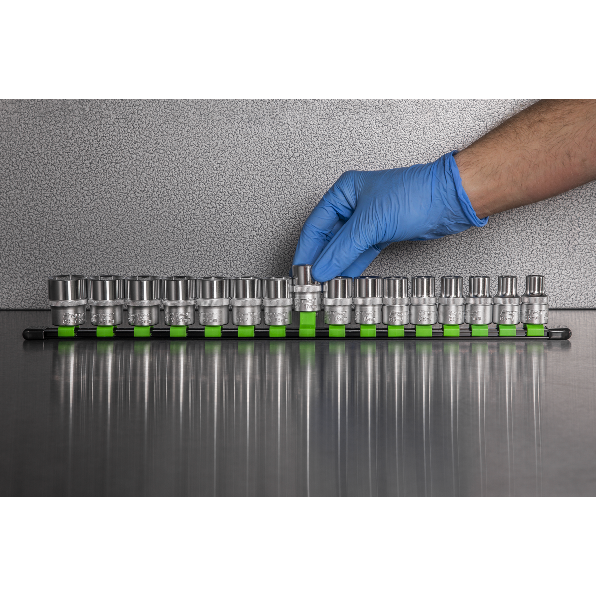 Sealey AK27054HV Premier Socket Retaining Rail with 16 Clips 1/2"Sq Drive - Hi-Vis Green - additional view 5