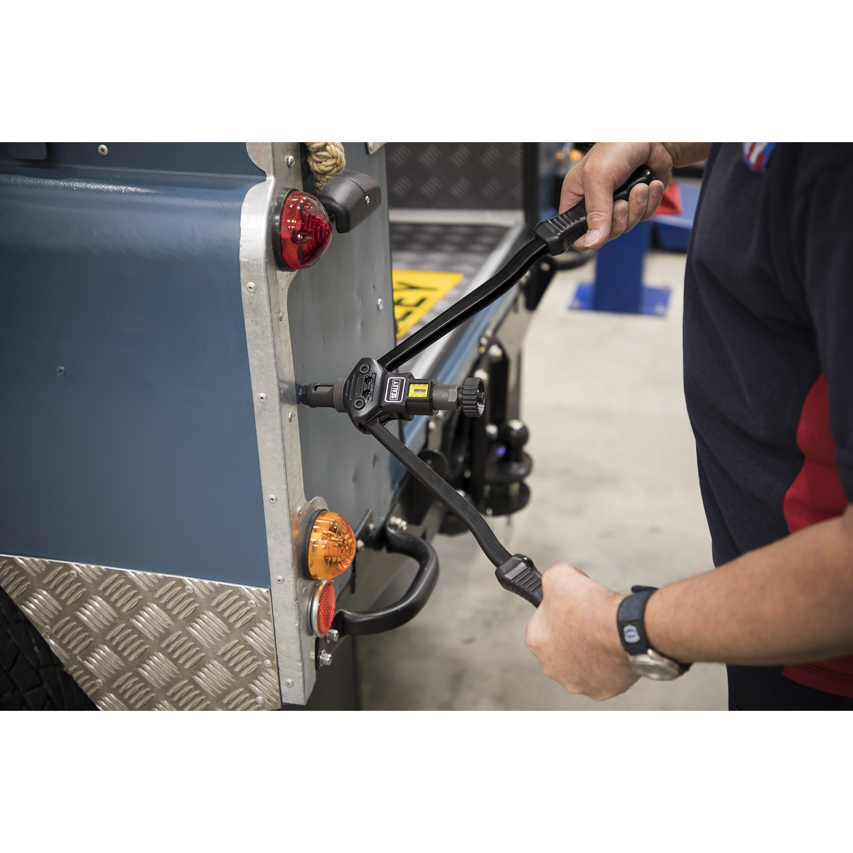 Sealey AK3985 Long-Arm Threaded Nut Riveter - additional view 2