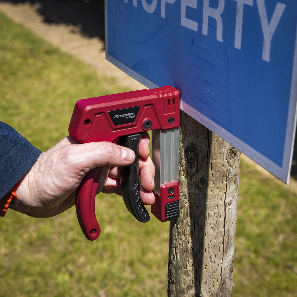 Sealey AK7067 Heavy-Duty Staple & Brad Nail Gun - additional view 10