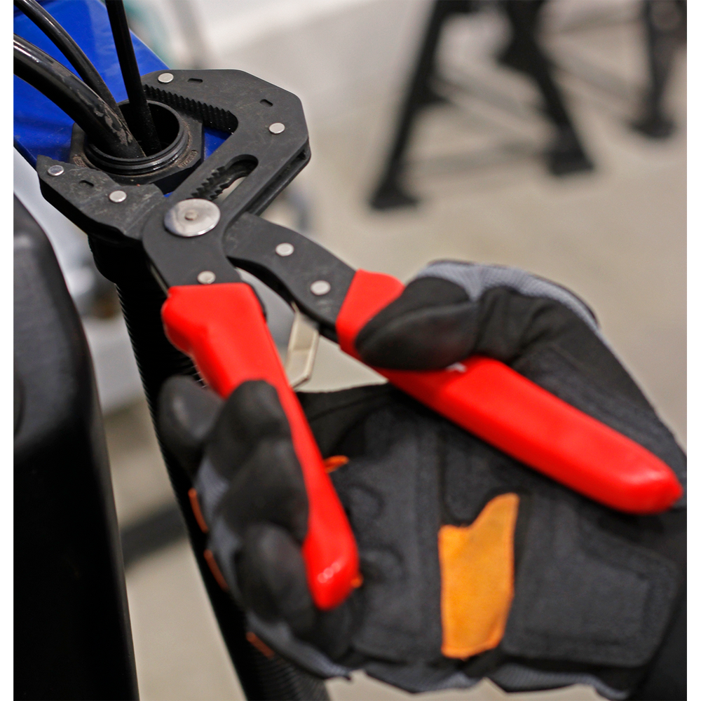 Sealey AK8535 Premier Self-Adjusting Multi-Grip Pliers 175mm - additional view 2