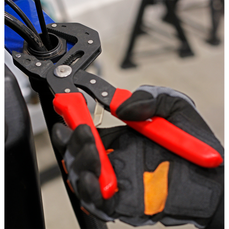 Sealey AK8535 Premier Self-Adjusting Multi-Grip Pliers 175mm - additional view 2