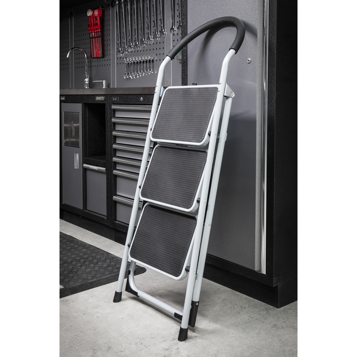 Sealey ASL23 3-Tread Step Stool 150kg Capacity - EN 14183 - additional view 5