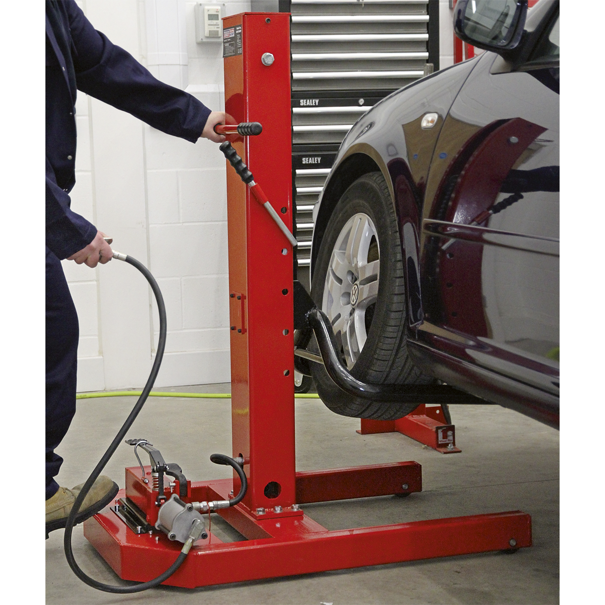 Sealey AVR1500FP Air/Hydraulic Vehicle Lift with Foot Pedal 1.5 Tonne - additional view 9