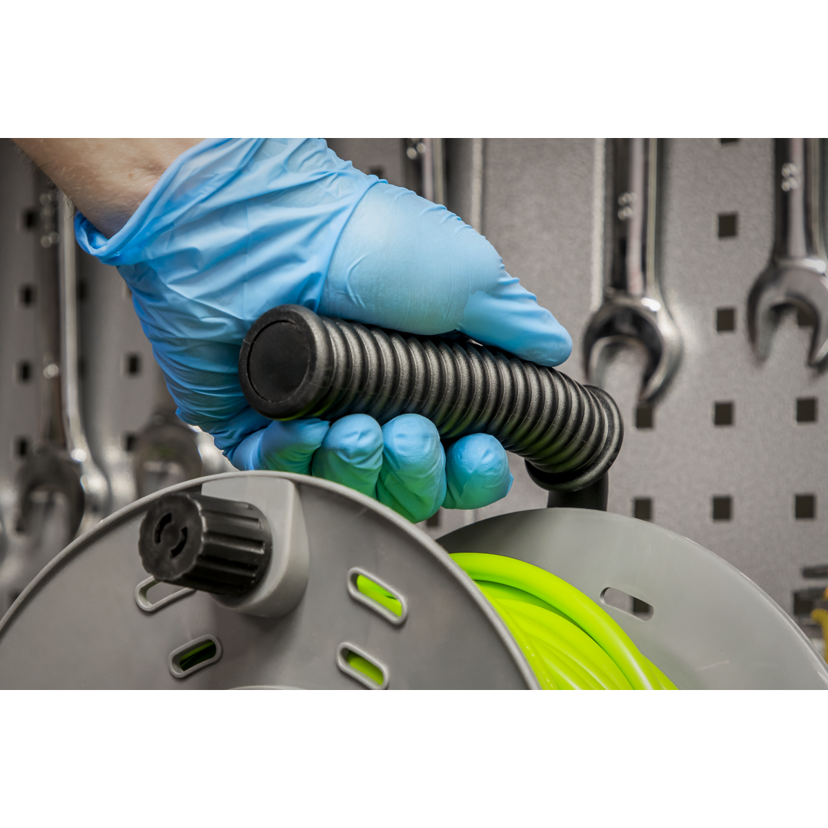 Sealey BCR25G 25m Cable Reel with Thermal Trip 4 x 230V - Hi-Vis Green - additional view 4