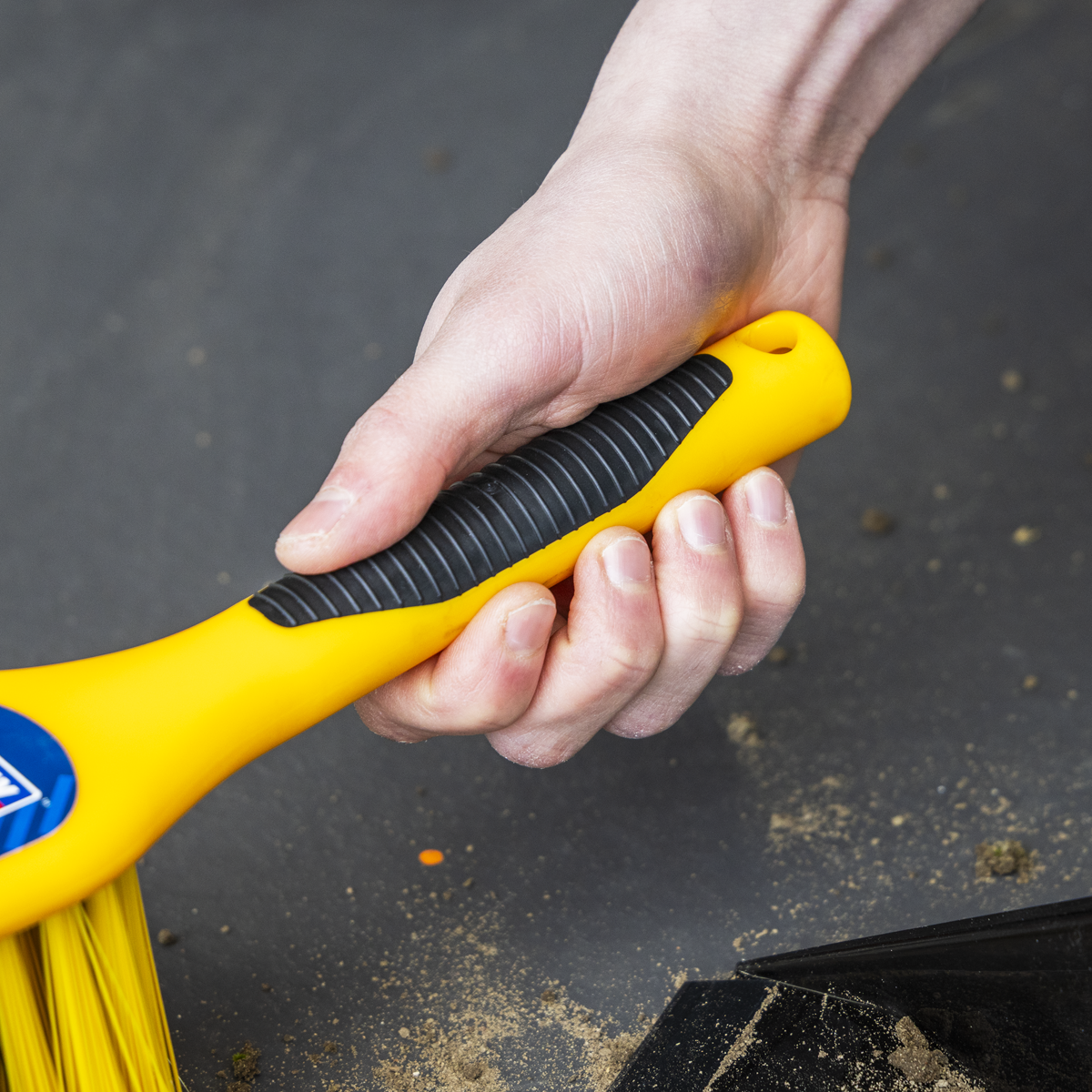 Sealey BM04HX Yard Dustpan & Brush Set - additional view 5