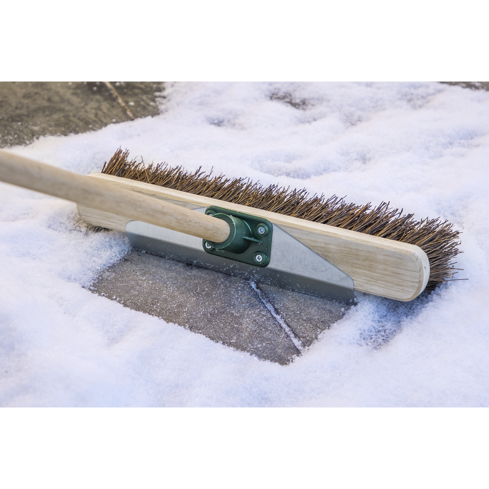 Sealey BM16SC Heavy-Duty Stiff/Hard Bristle Broom with Scraper 16"(405mm) - additional view 3