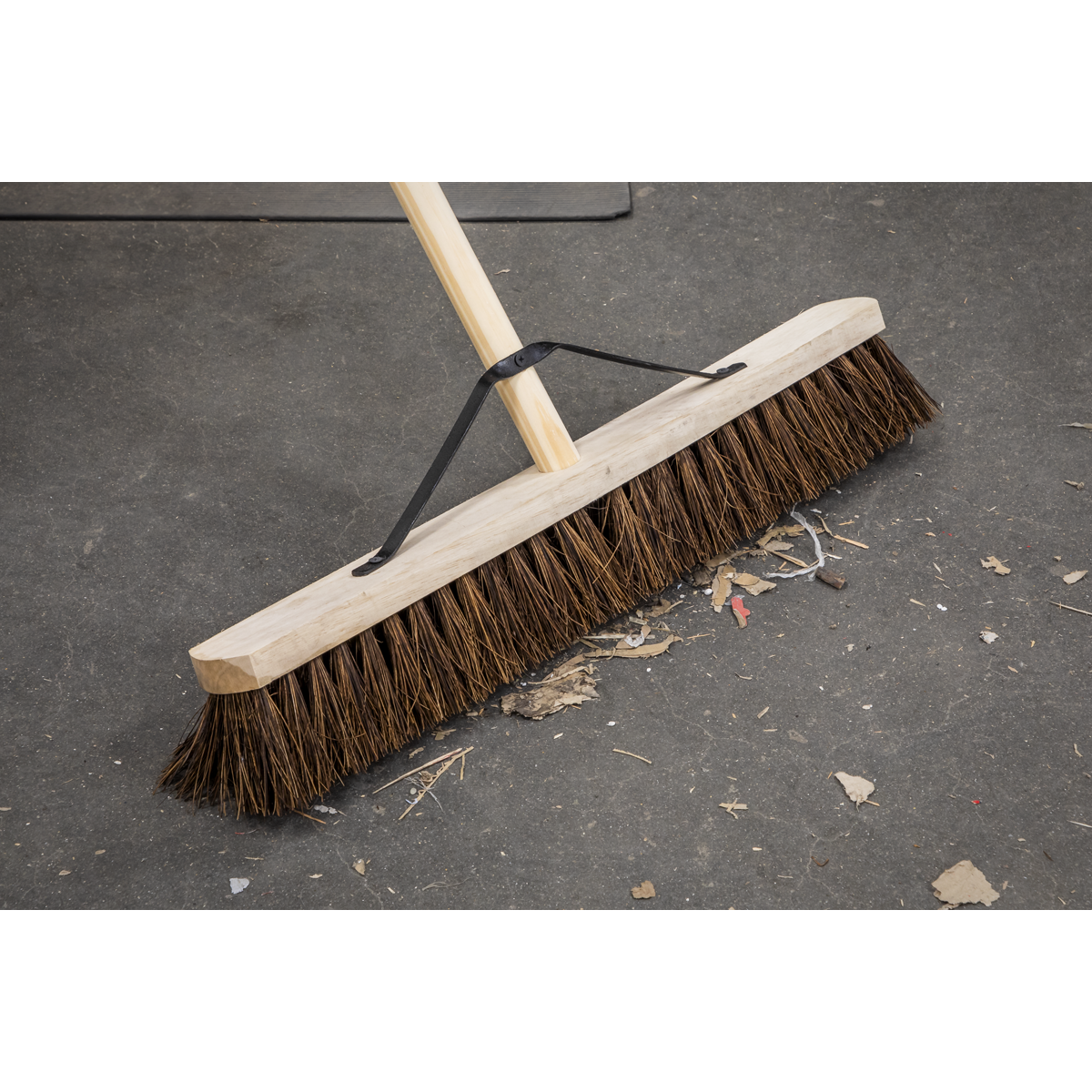 Sealey BM24H Stiff/Hard Bristle Broom 24"(600mm) - additional view 6