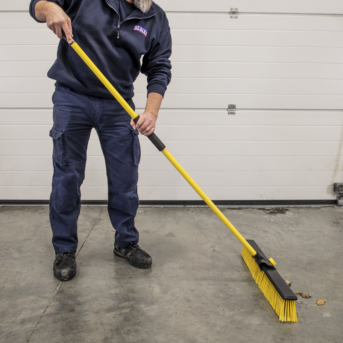 Sealey BM24HX Yard Broom 24"(600mm) - additional view 3