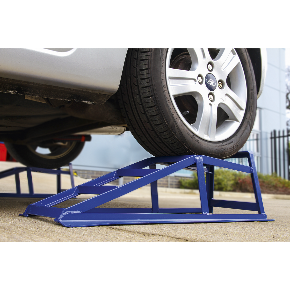 Sealey CAR2000 Car Ramps 1 Tonne Capacity per Ramp 2 Tonne Capacity per Pair - additional view 4