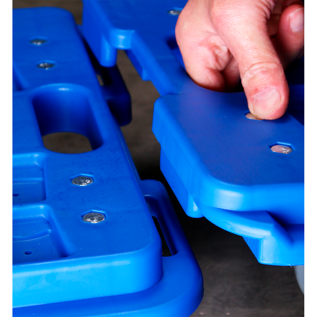 Sealey CM150 Interlocking Plastic Dolly 150kg Capacity - additional view 3