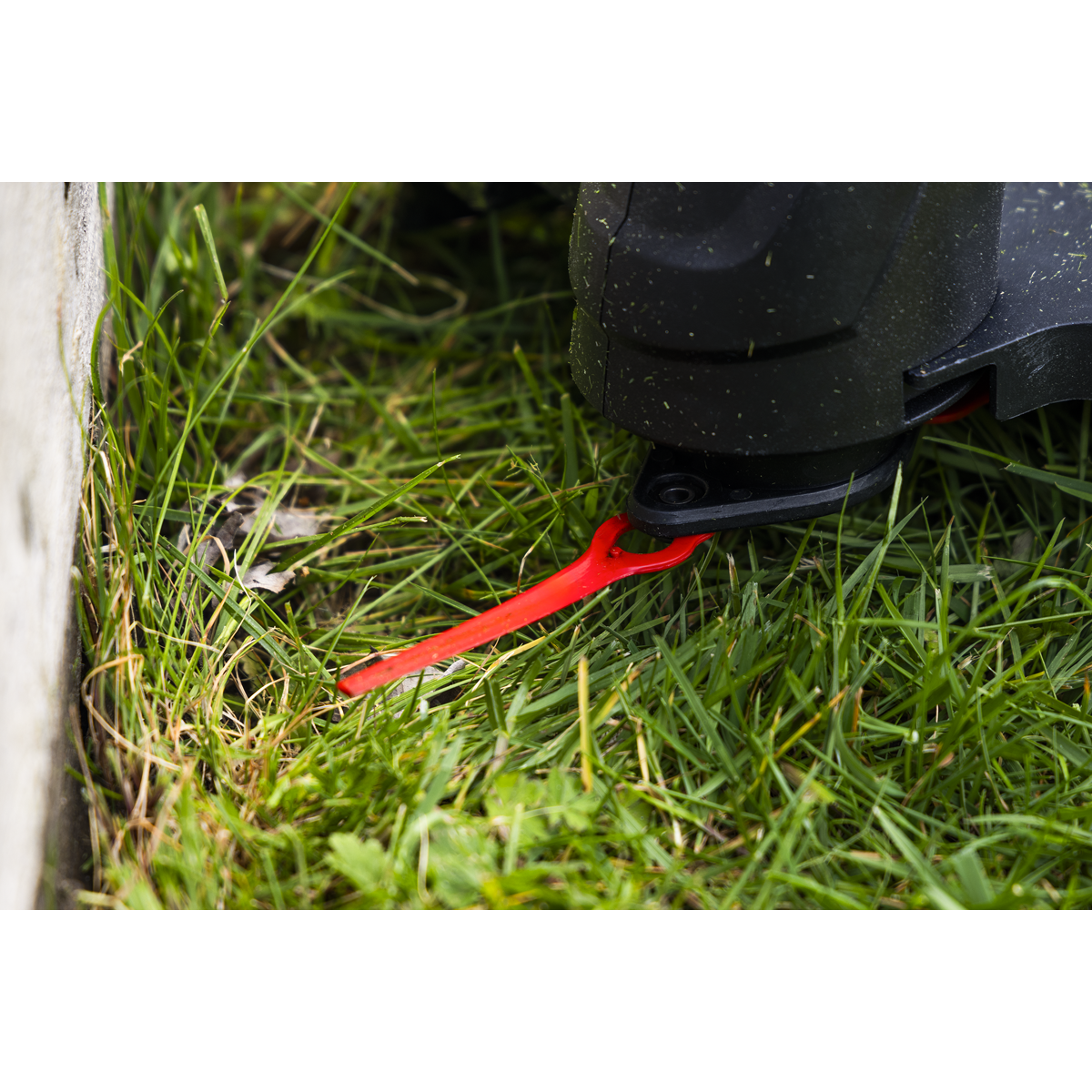 Sealey CP108VGSBO SV10.8 Series Cordless Grass Trimmer 10.8V - Body Only - additional view 15