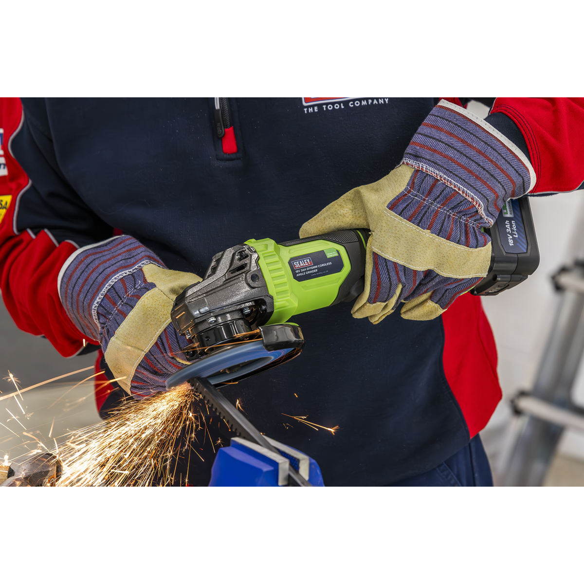 Sealey CP401LIHV 115mm Cordless Angle Grinder 18V 3Ah - Green - additional view 3