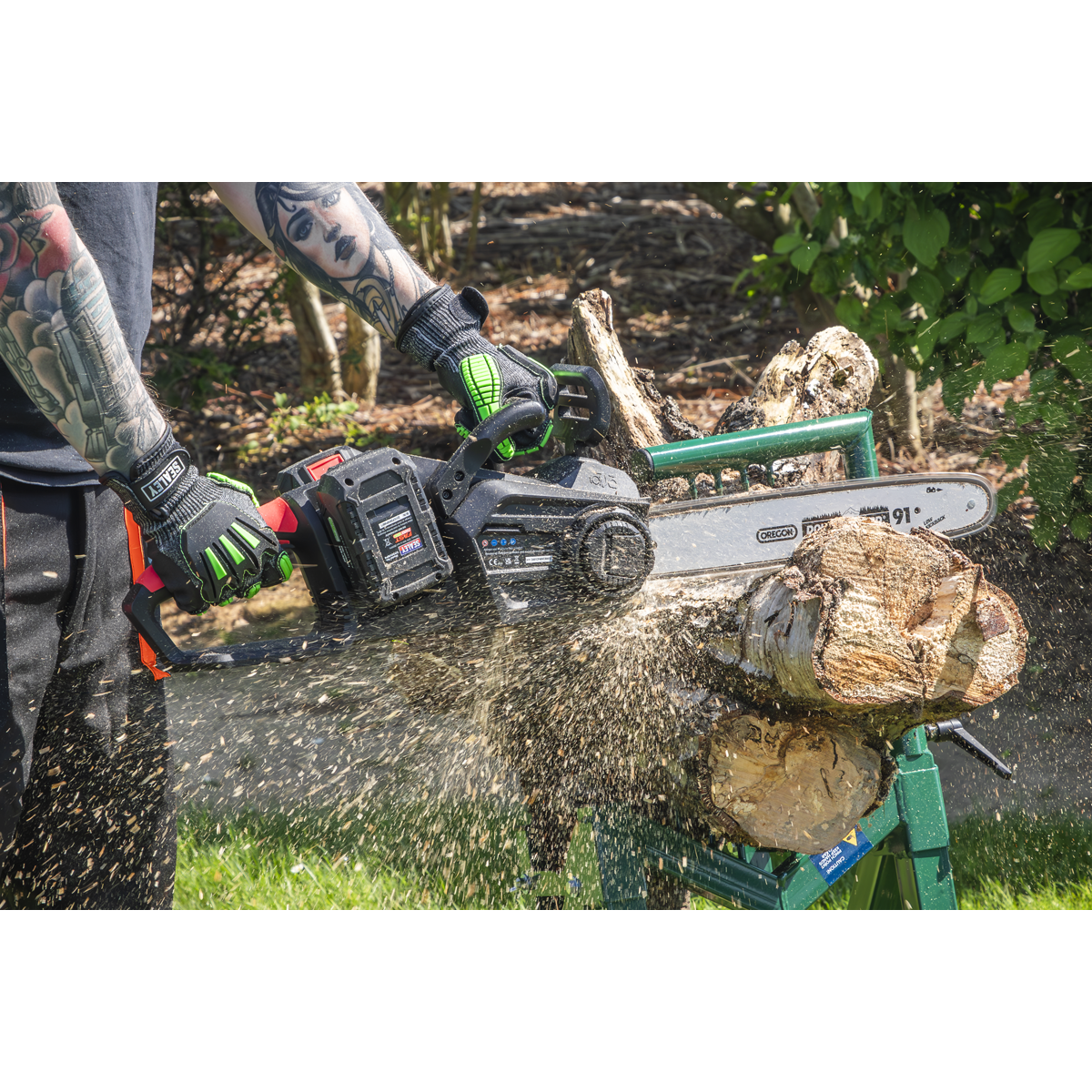 Sealey CP40VCSKIT Chainsaw Kit 40V 4Ah SV20 Series 35cm - additional view 7