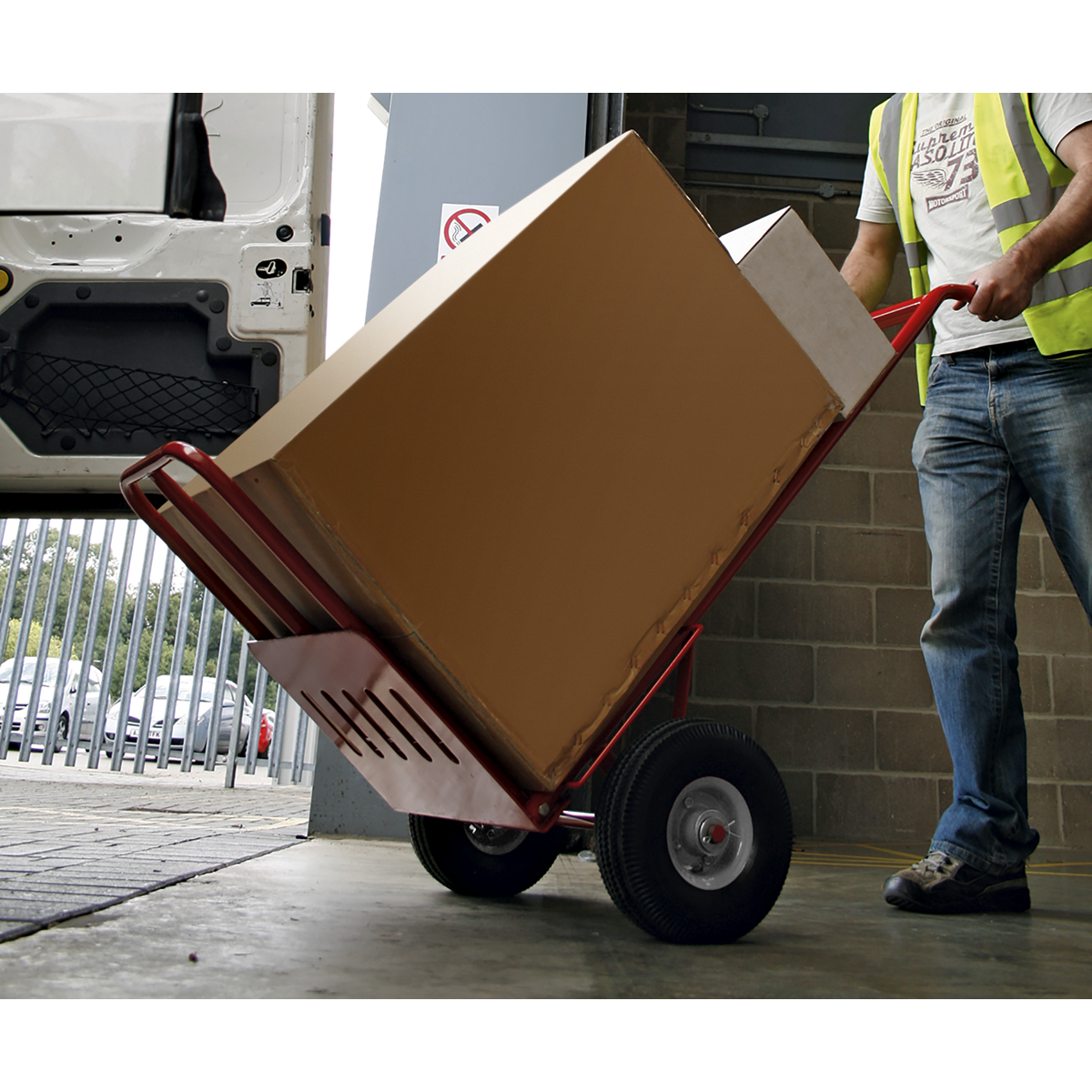 Sealey CST990 Folding Sack Truck with Pneumatic Tyres 250kg Capacity - additional view 3