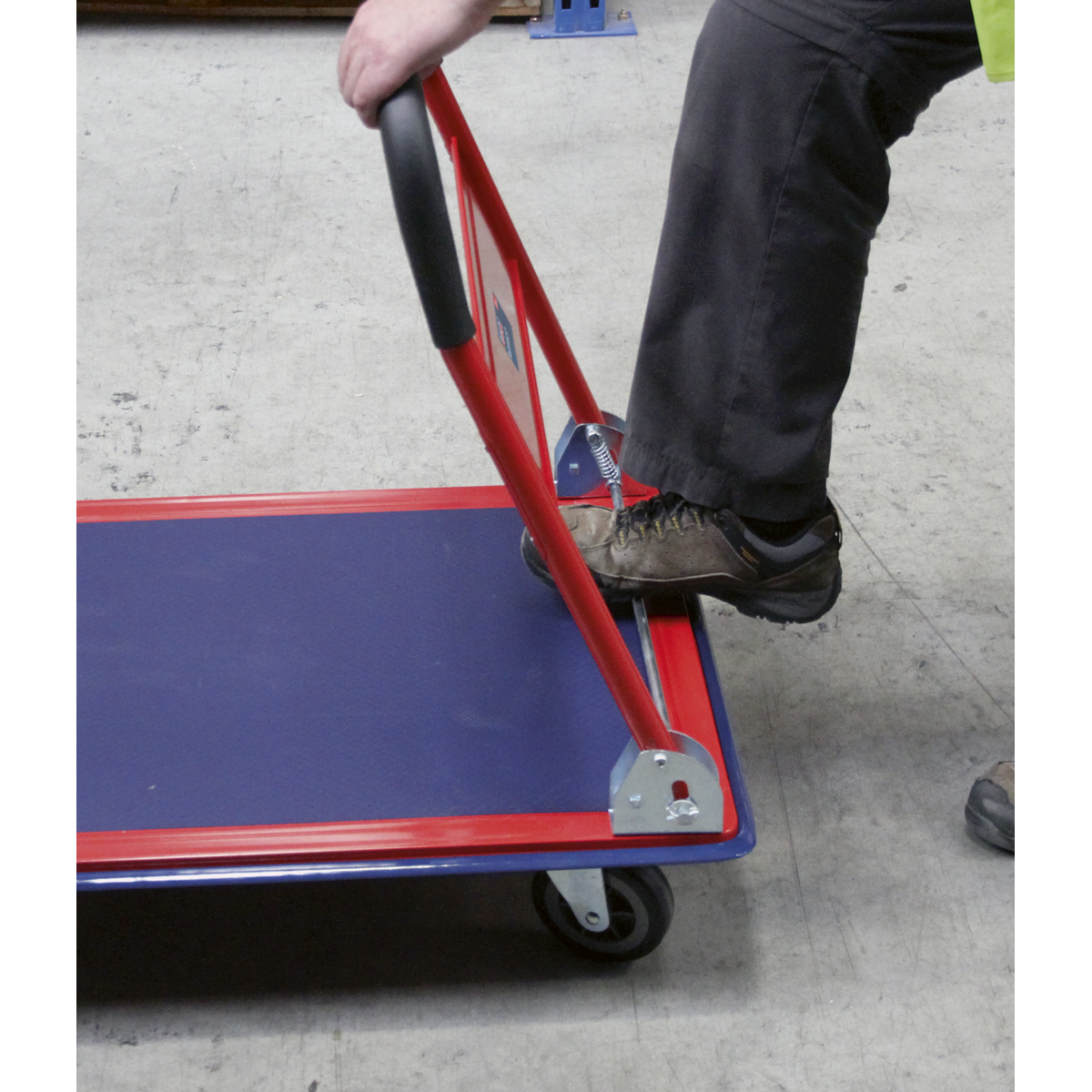 Sealey CST992 Folding Platform Truck 300kg Capacity - additional view 3